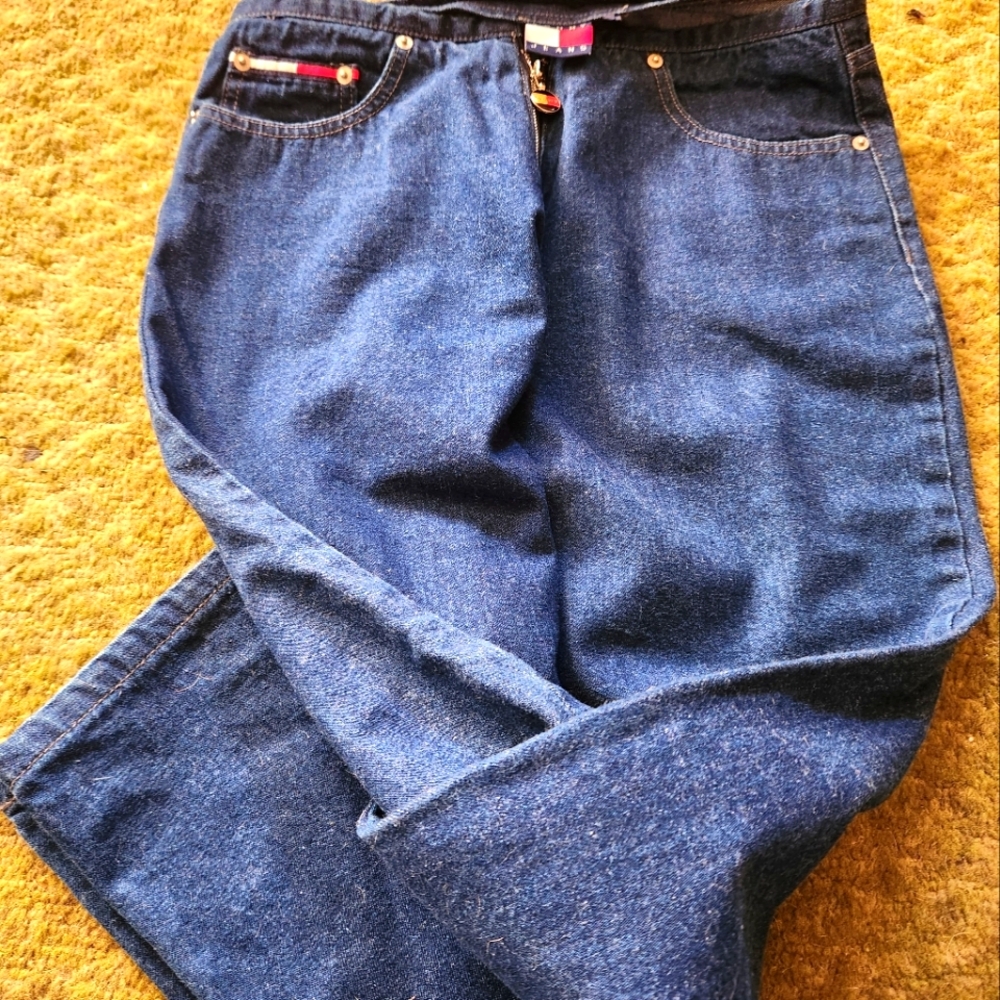 Vintage Tommy Jeans Pull Zipper size 9